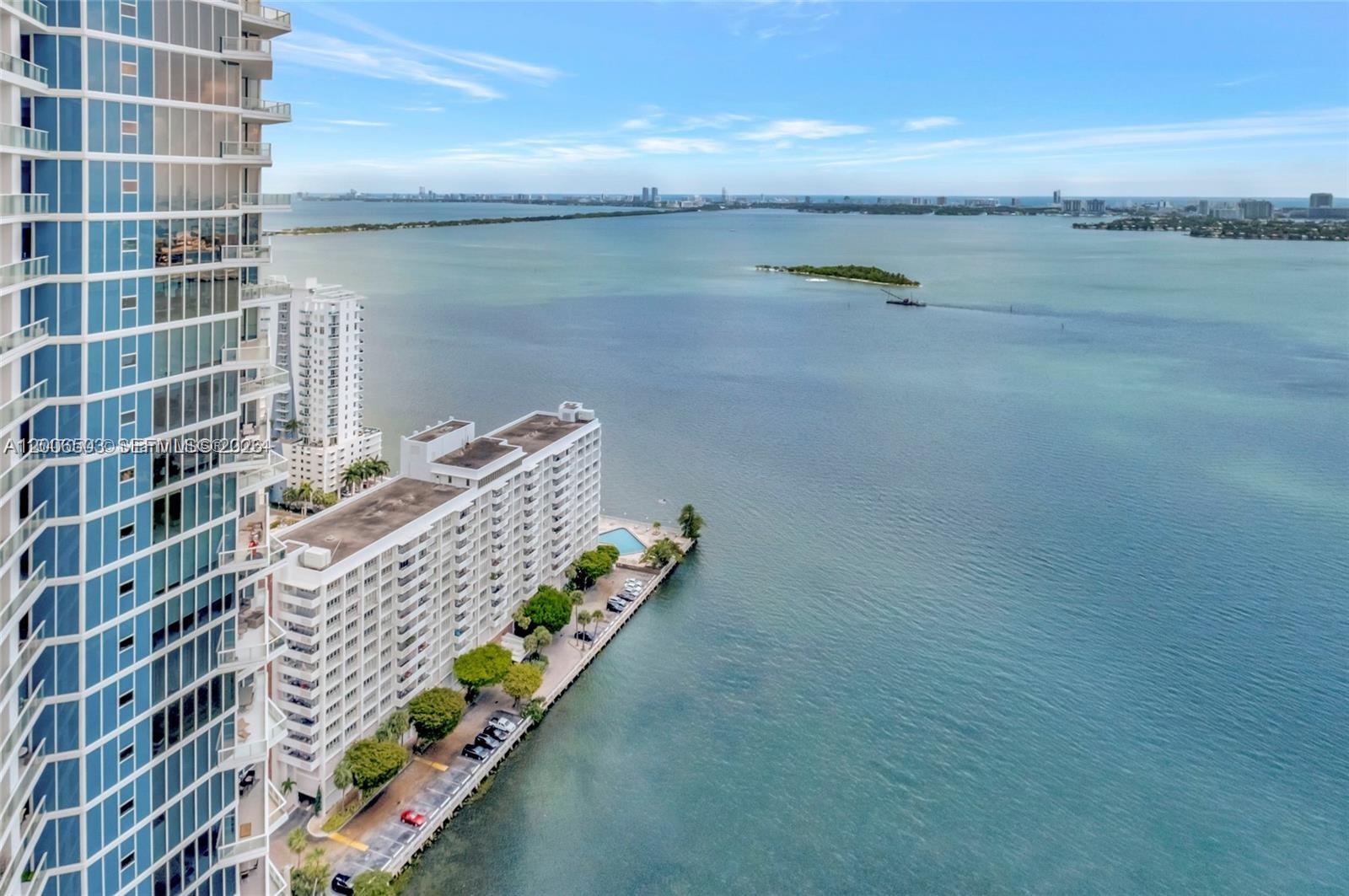 image Paramount Bay20