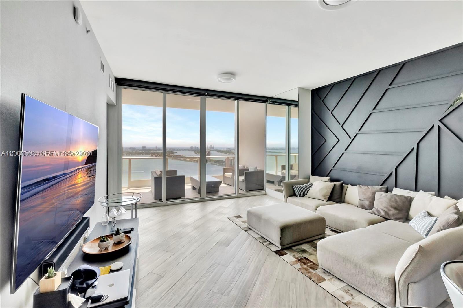 image Paramount Bay2