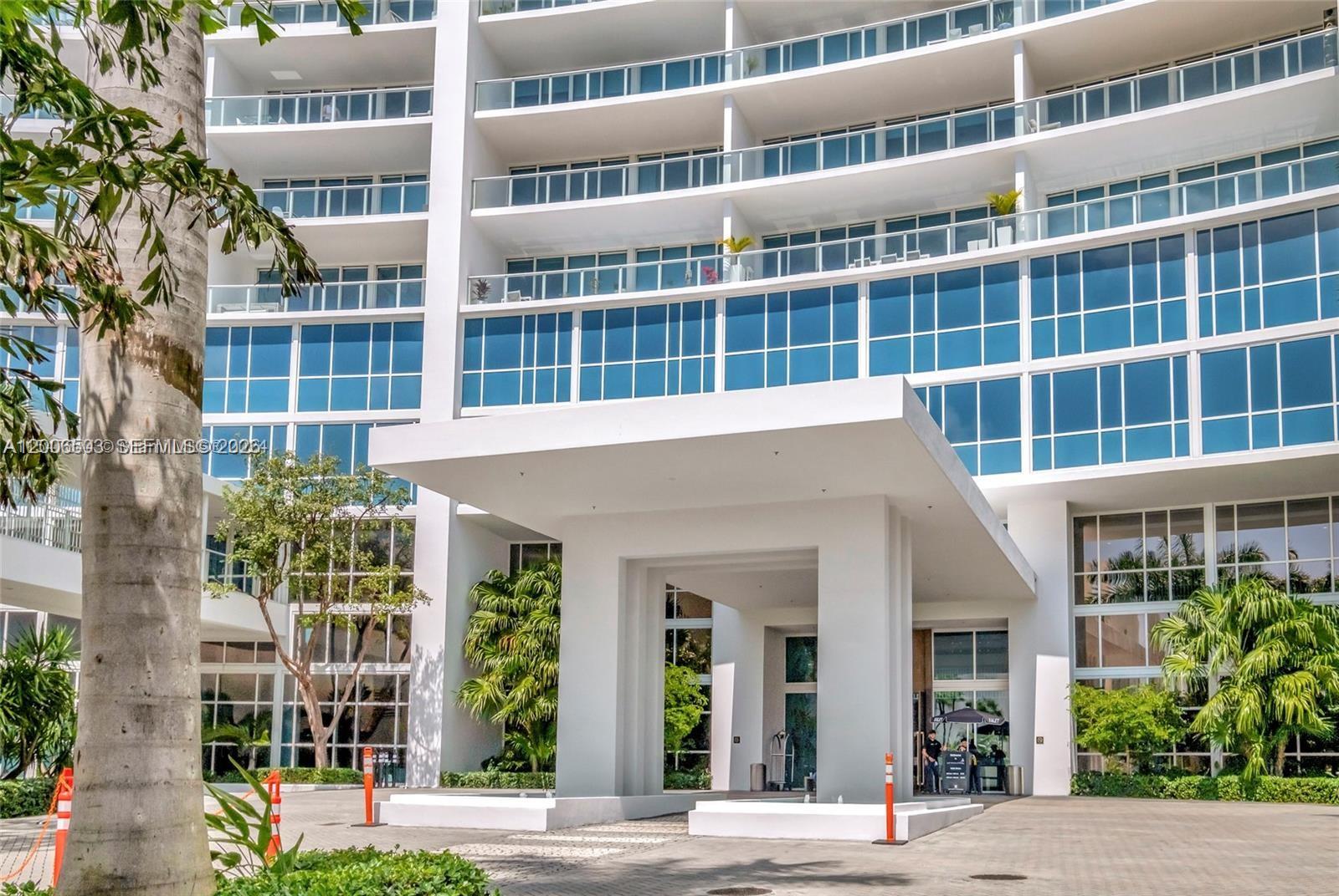 image Paramount Bay32