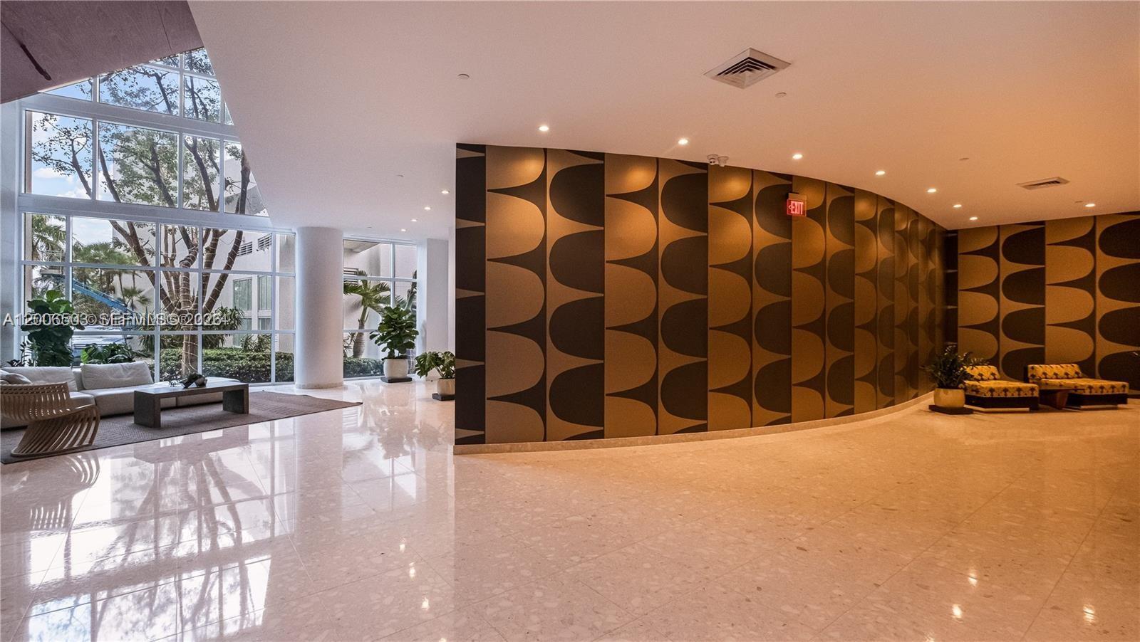 image Paramount Bay41