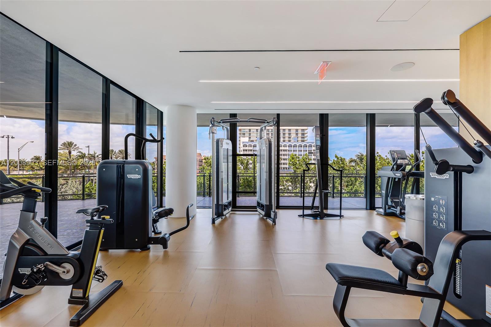 8701 Collins Ave #904 Miami Beach, FL 33154