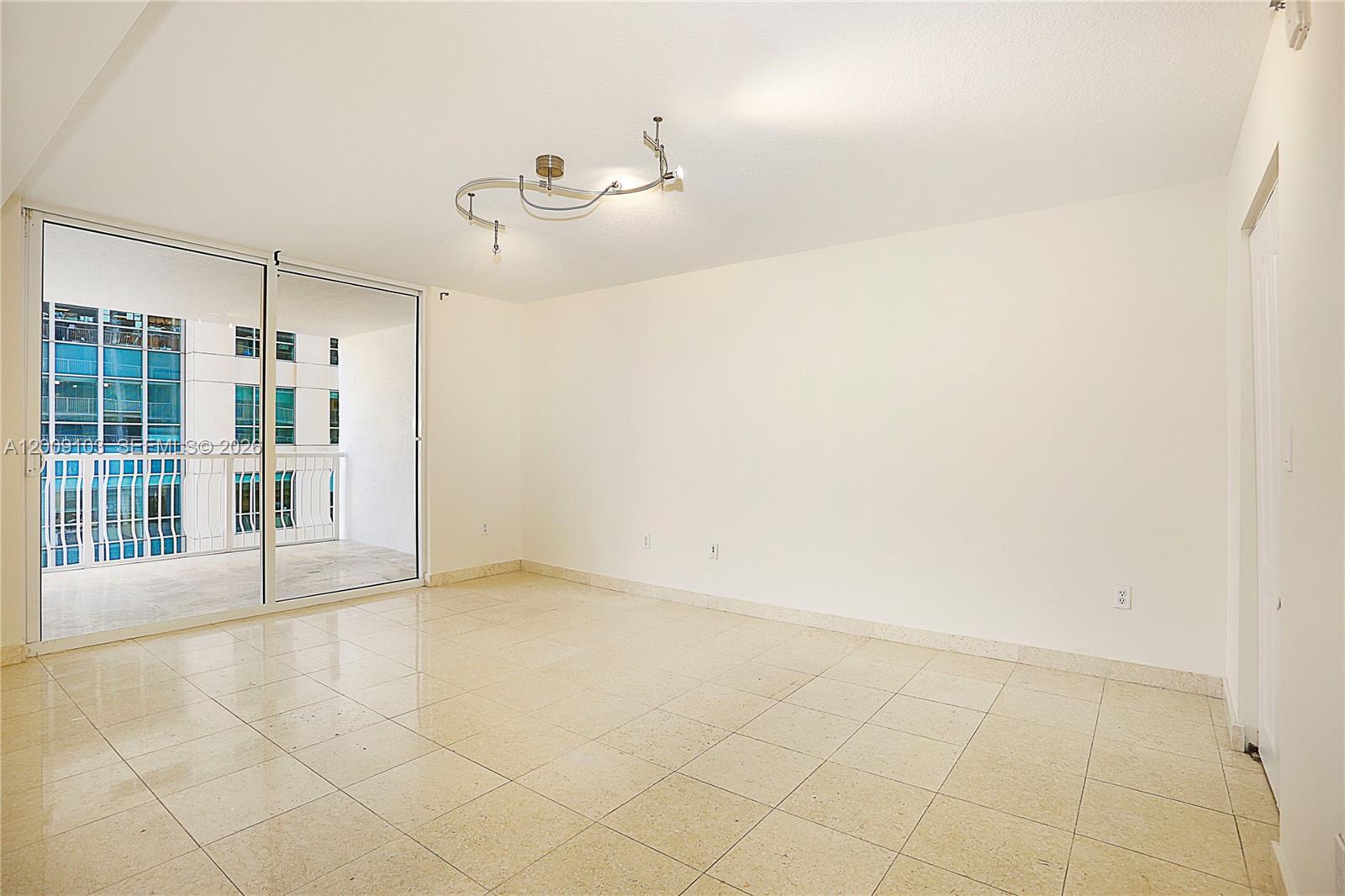 image The Club at Brickell Bay8