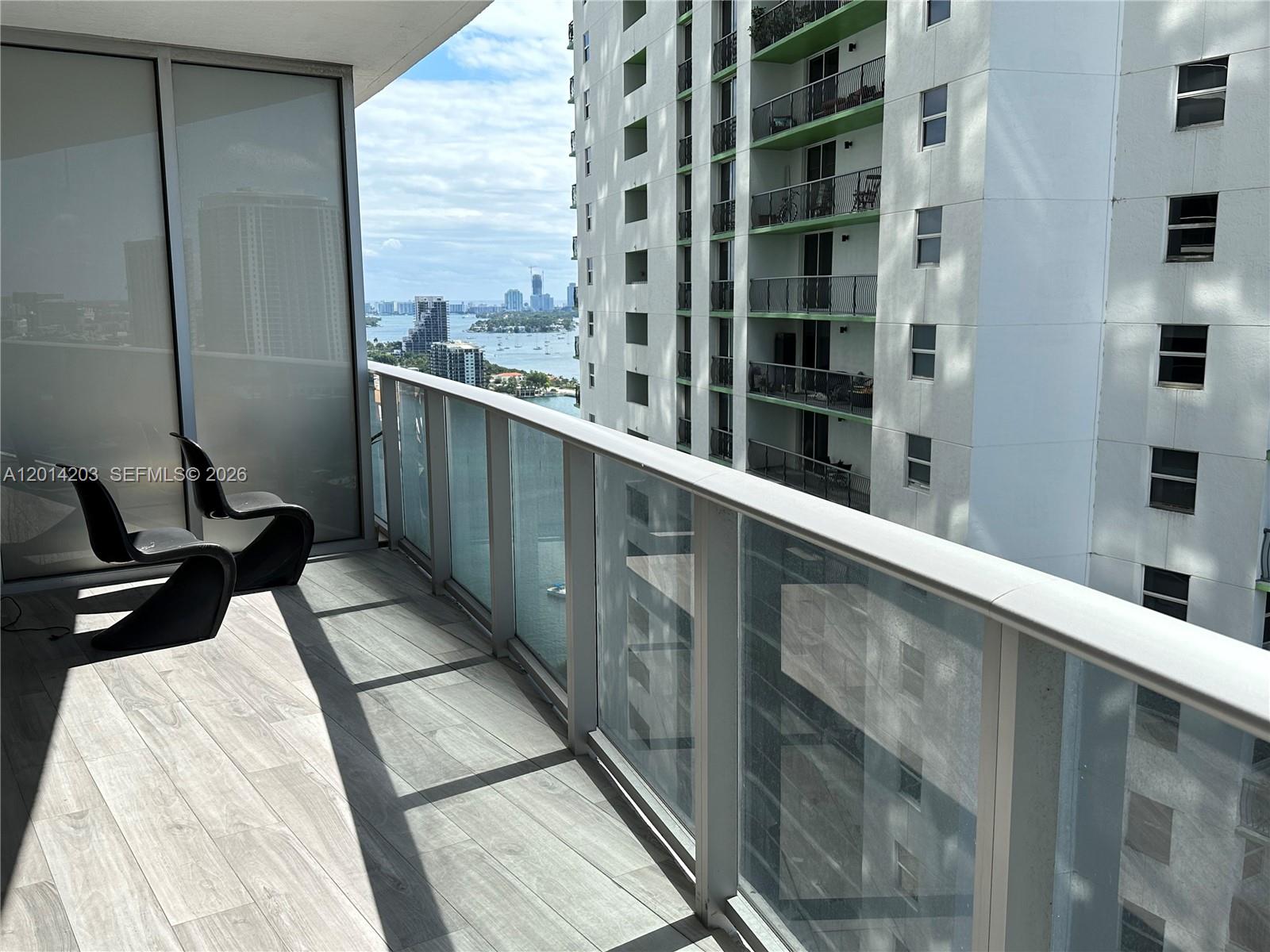 image Aria on the Bay4