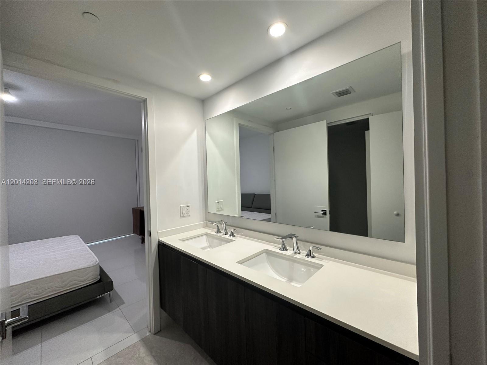 image Aria on the Bay7