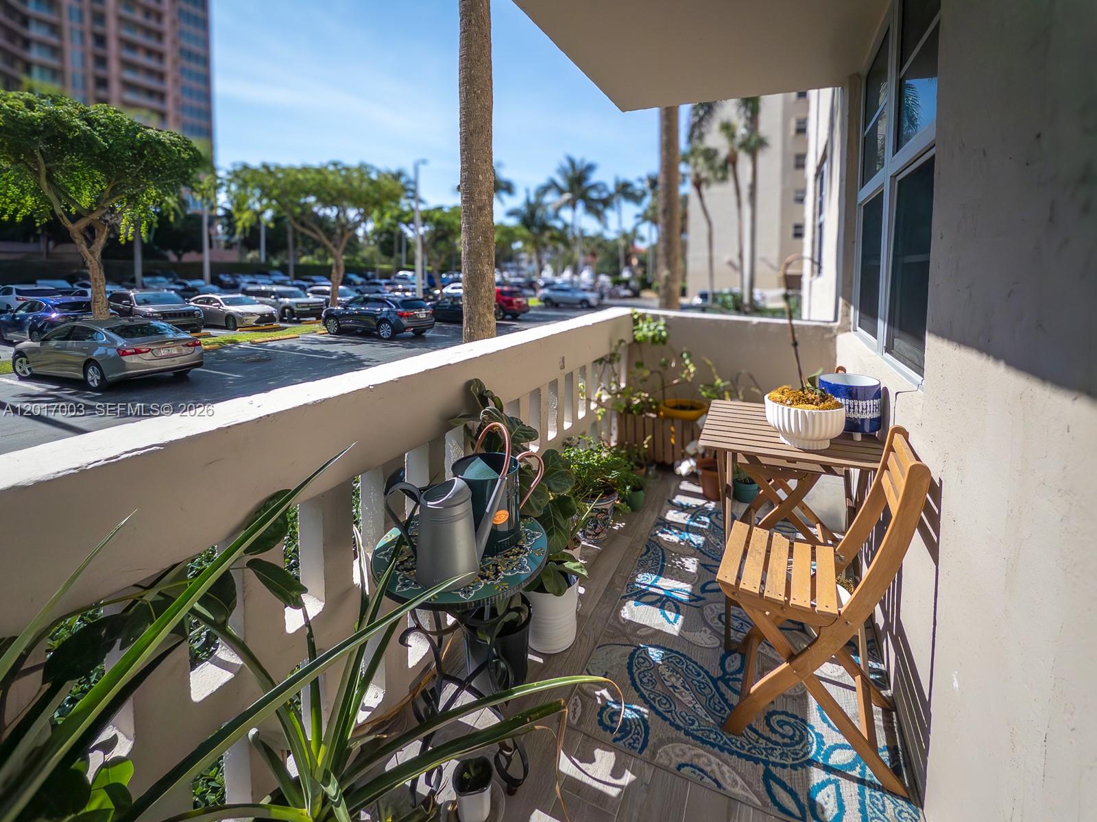 90 Edgewater Dr #114 Coral Gables, FL 33133