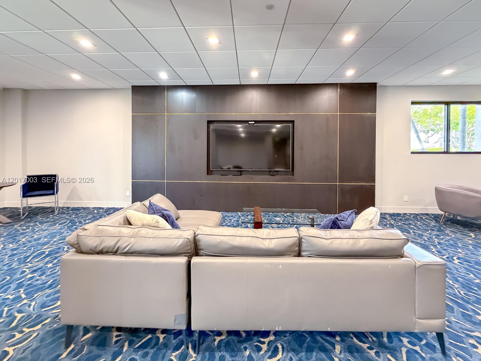 90 Edgewater Dr #114 Coral Gables, FL 33133