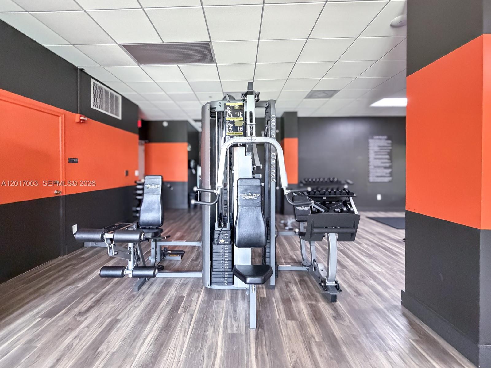 90 Edgewater Dr #114 Coral Gables, FL 33133