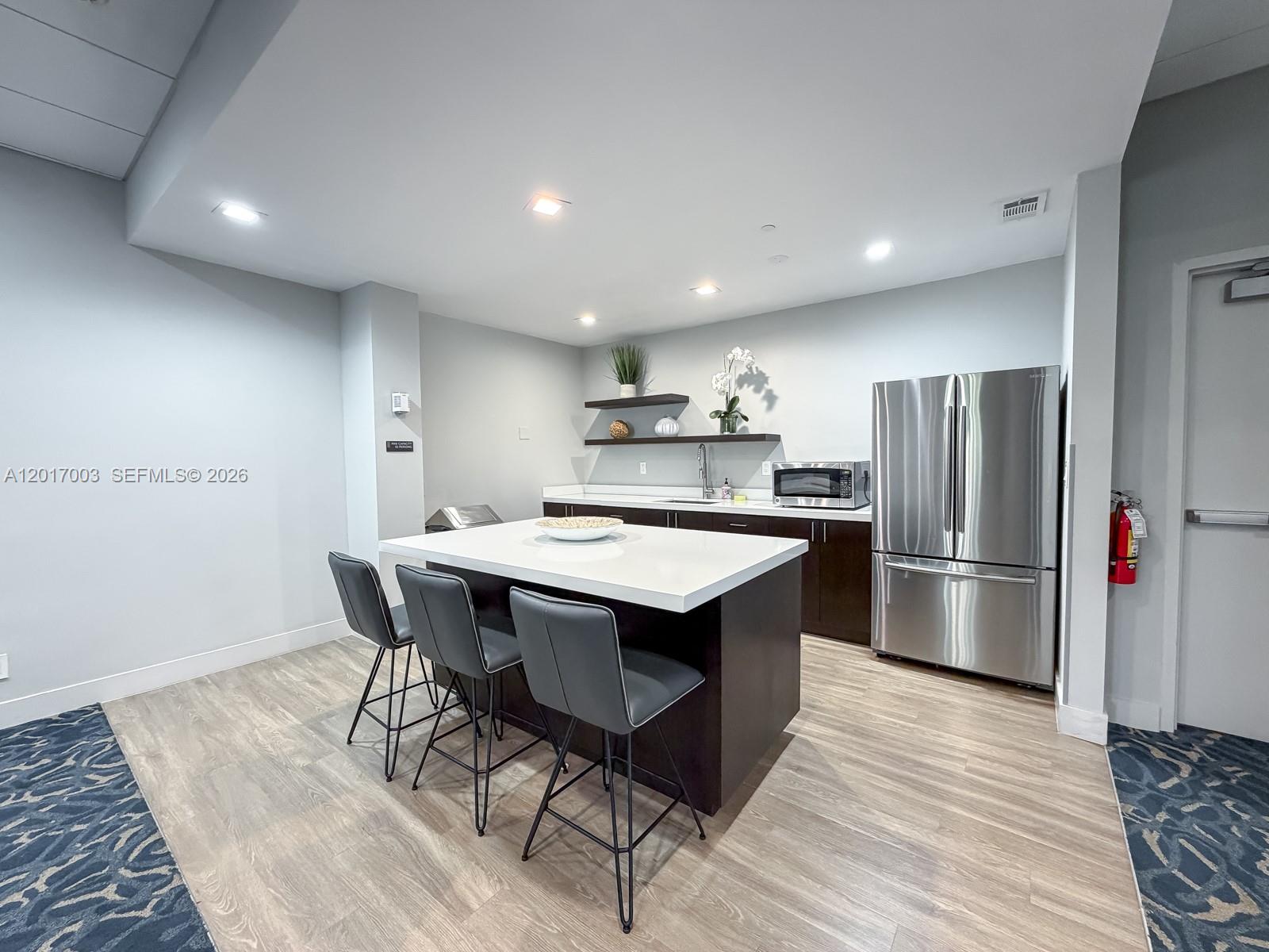 90 Edgewater Dr #114 Coral Gables, FL 33133