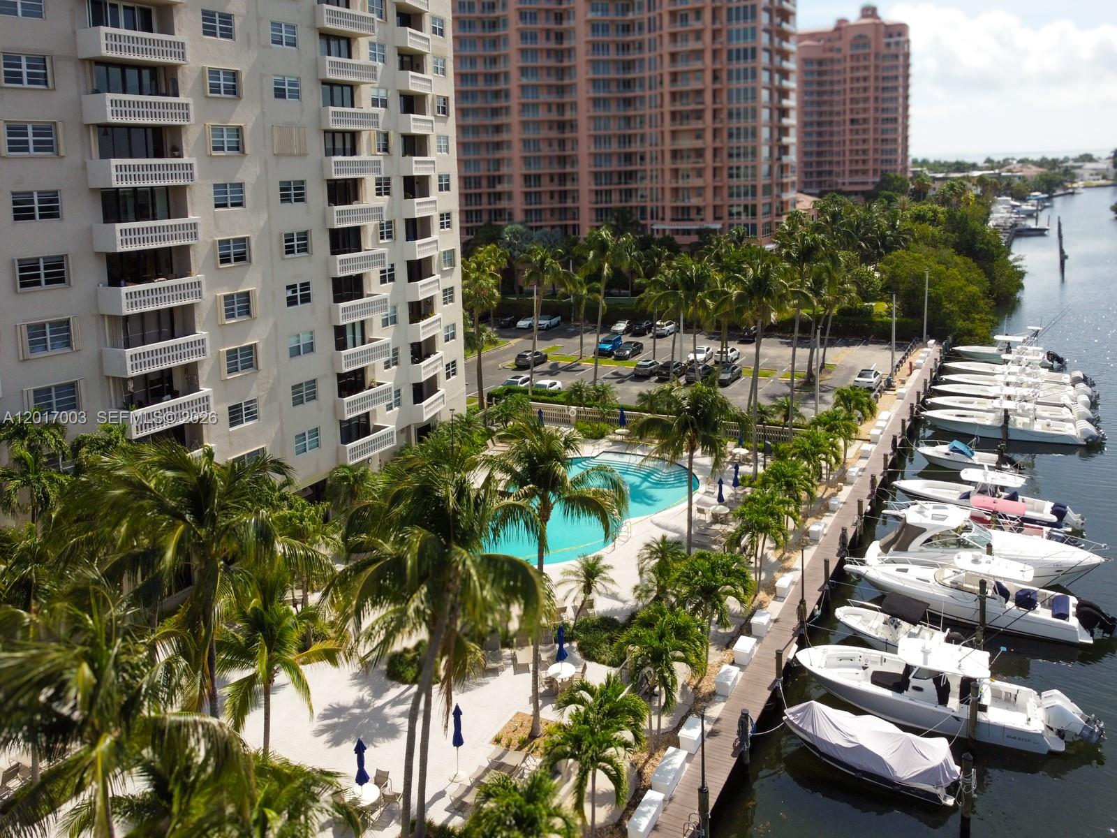 90 Edgewater Dr #114 Coral Gables, FL 33133