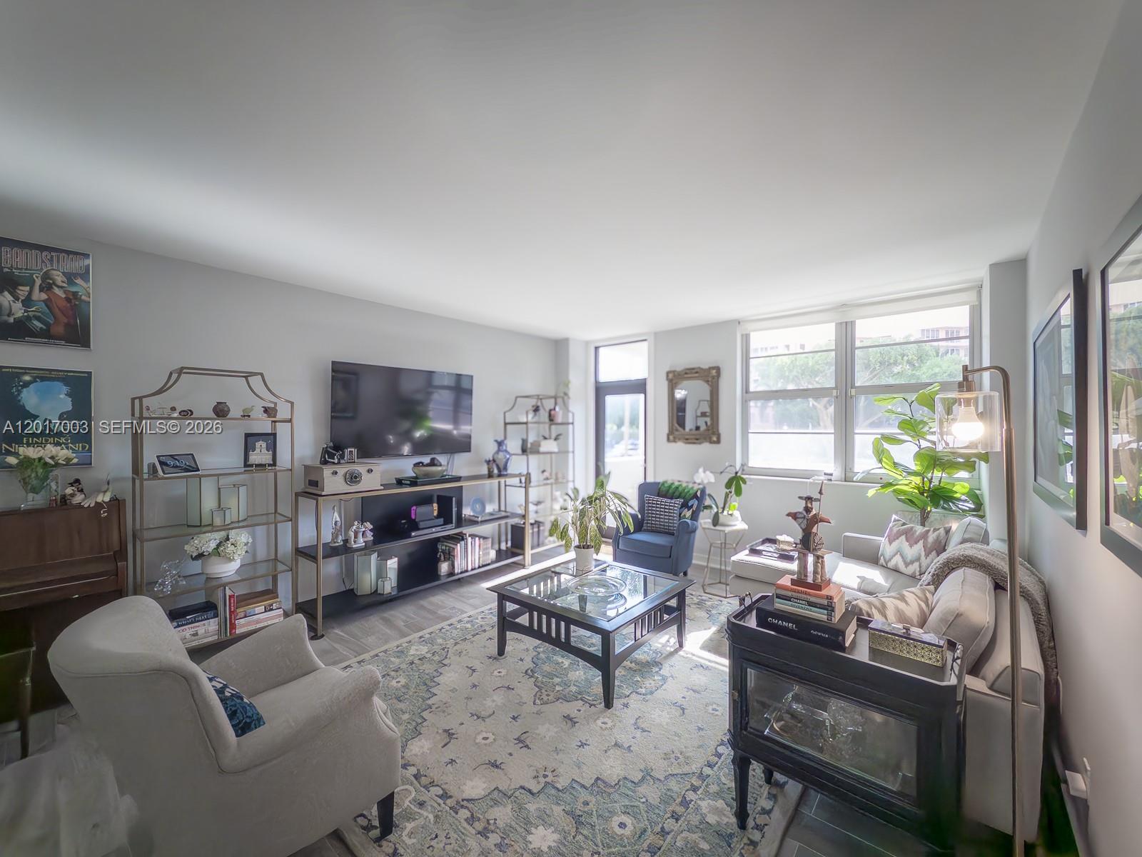 90 Edgewater Dr #114 Coral Gables, FL 33133