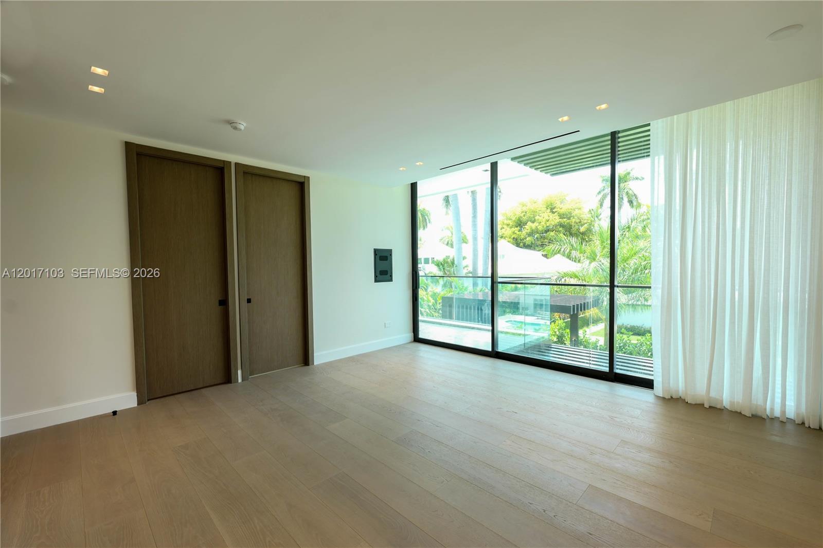2520 Shelter Ave Miami Beach, FL 33140