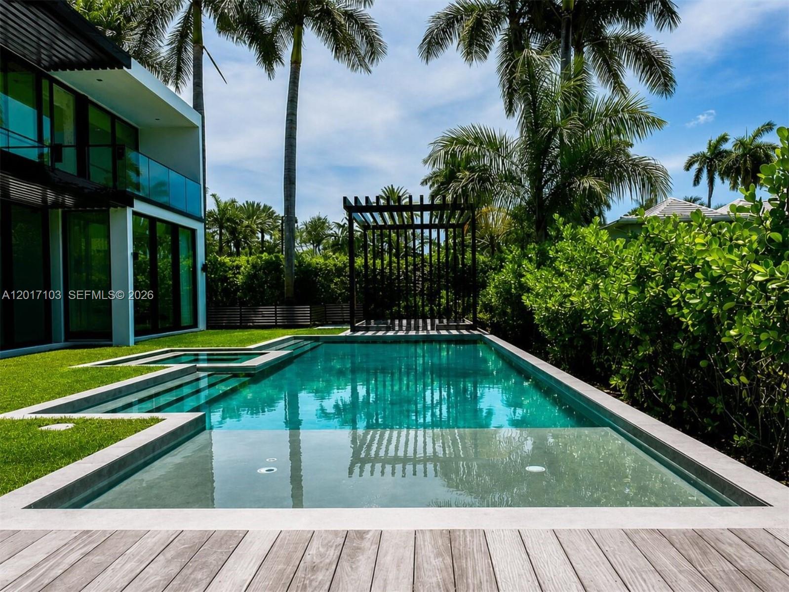 2520 Shelter Ave Miami Beach, FL 33140