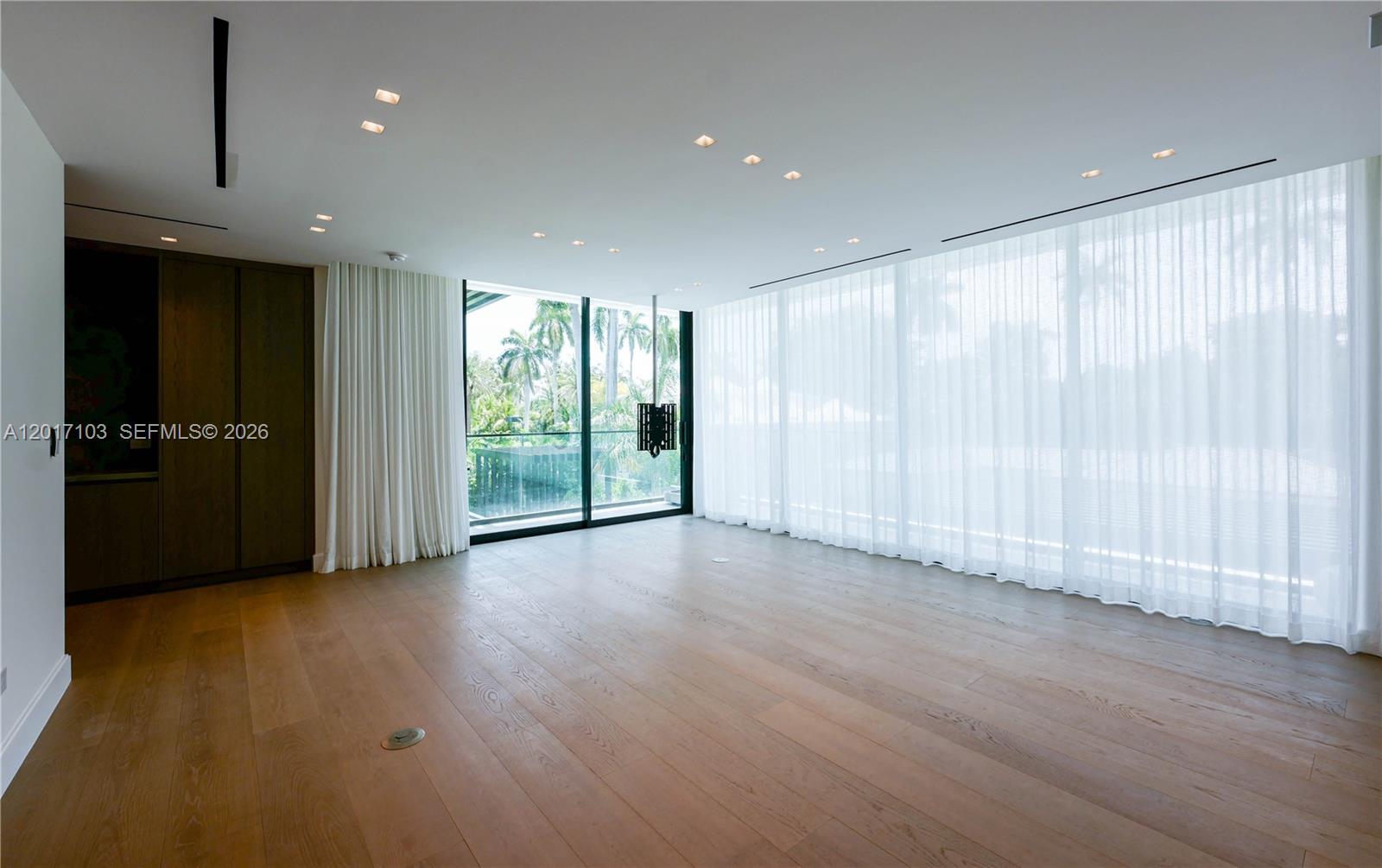2520 Shelter Ave Miami Beach, FL 33140