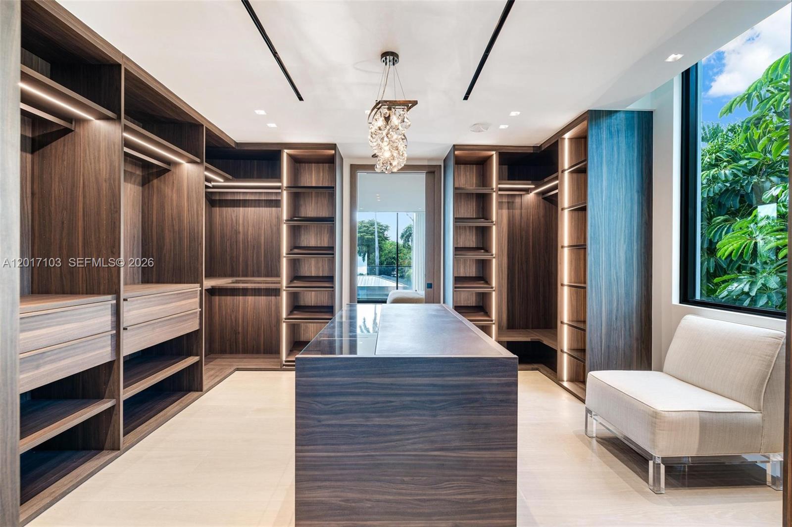 2520 Shelter Ave Miami Beach, FL 33140