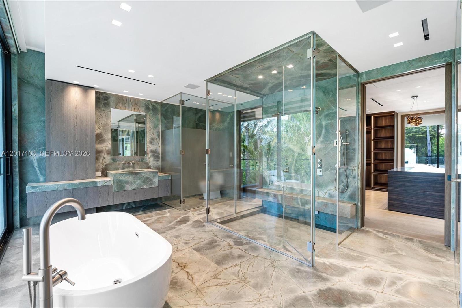 2520 Shelter Ave Miami Beach, FL 33140
