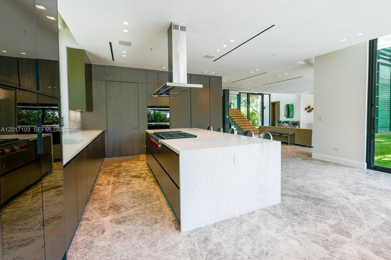 2520 Shelter Ave Miami Beach, FL 33140