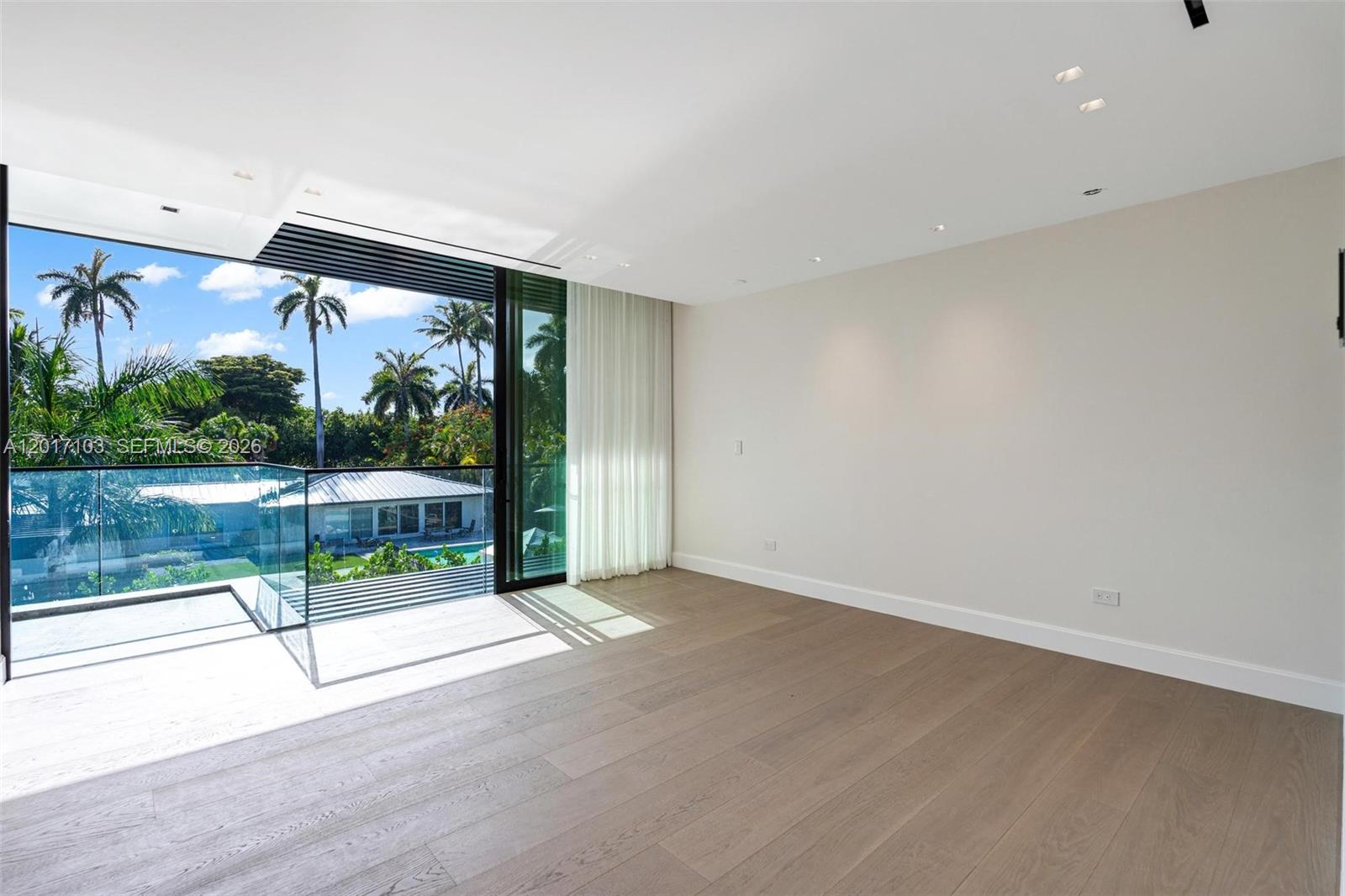 2520 Shelter Ave Miami Beach, FL 33140