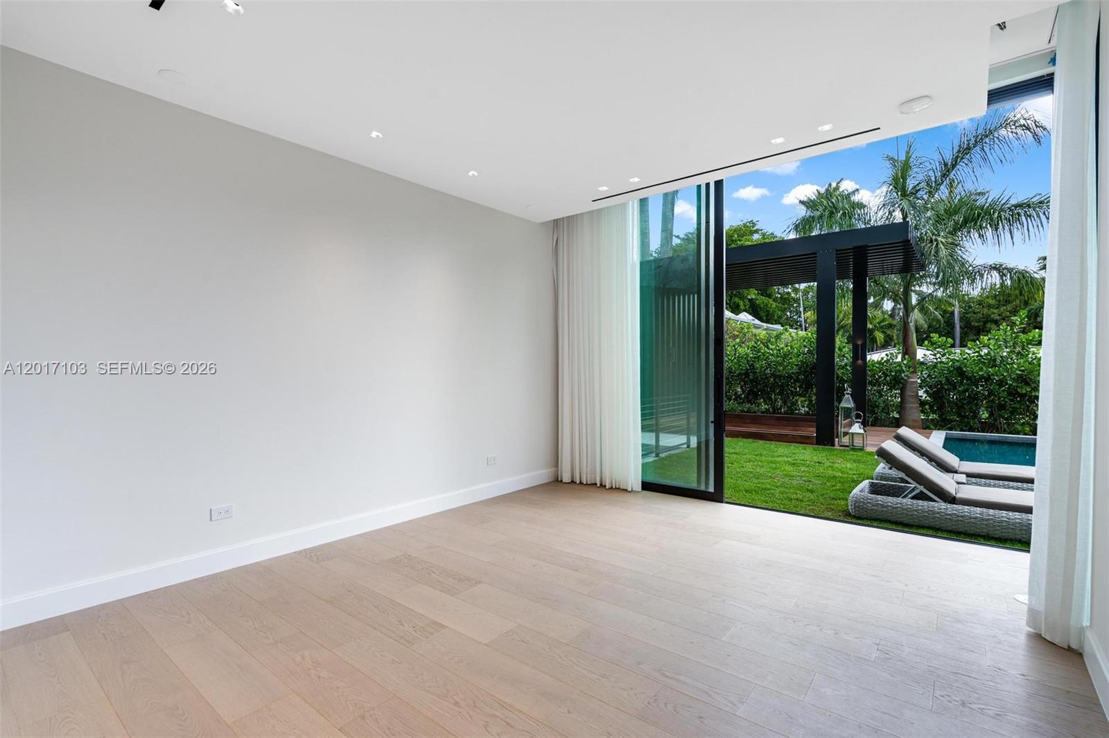 2520 Shelter Ave Miami Beach, FL 33140