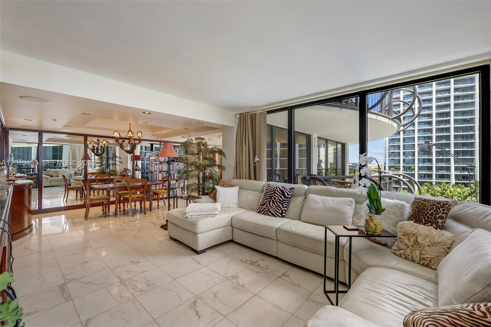 2843 S Bayshore Dr #11F Miami, FL 33133