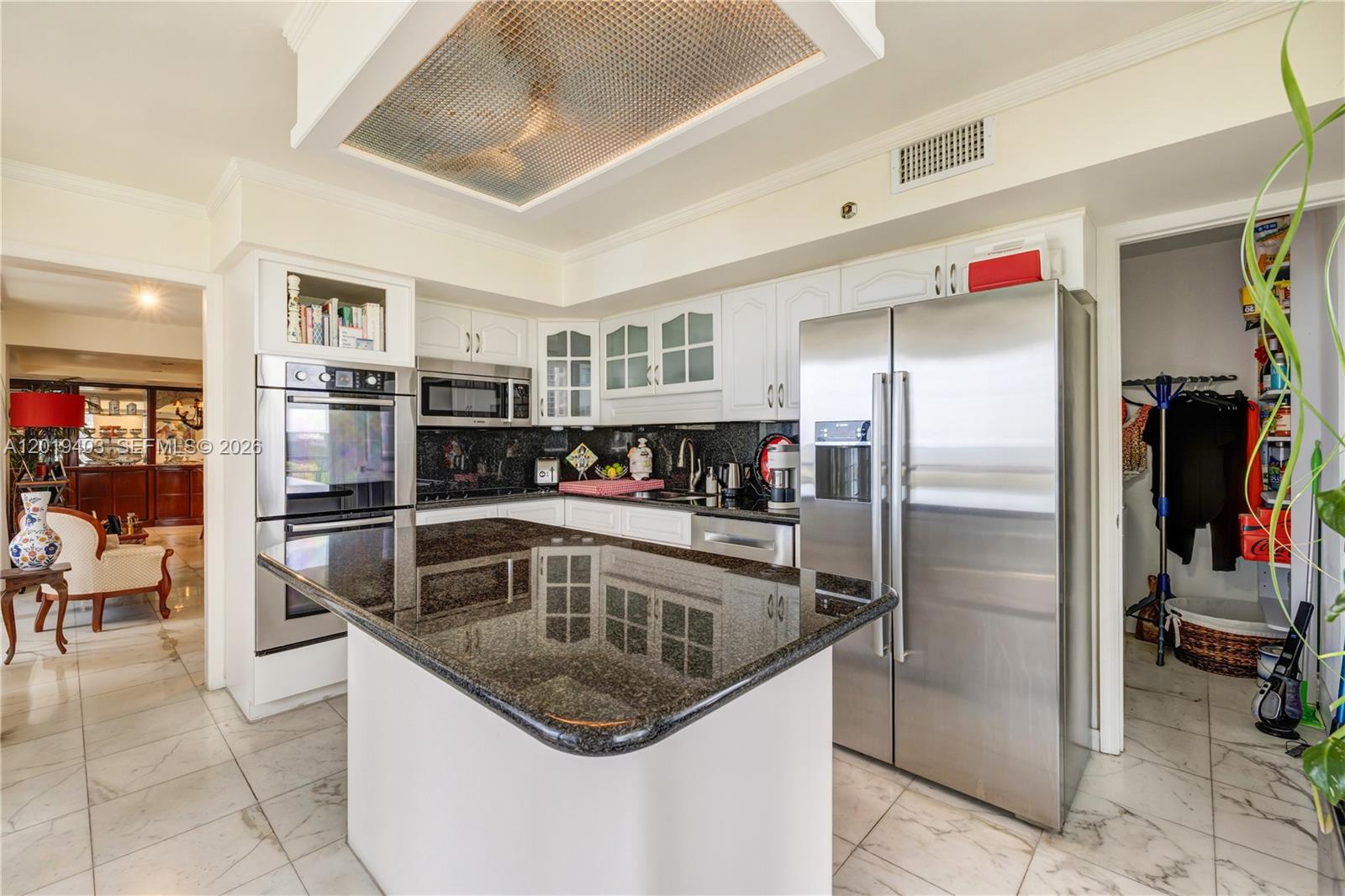 2843 S Bayshore Dr #11F Miami, FL 33133