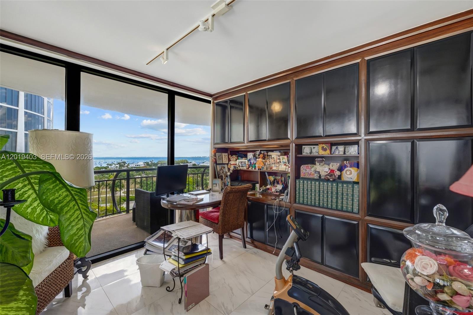 2843 S Bayshore Dr #11F Miami, FL 33133