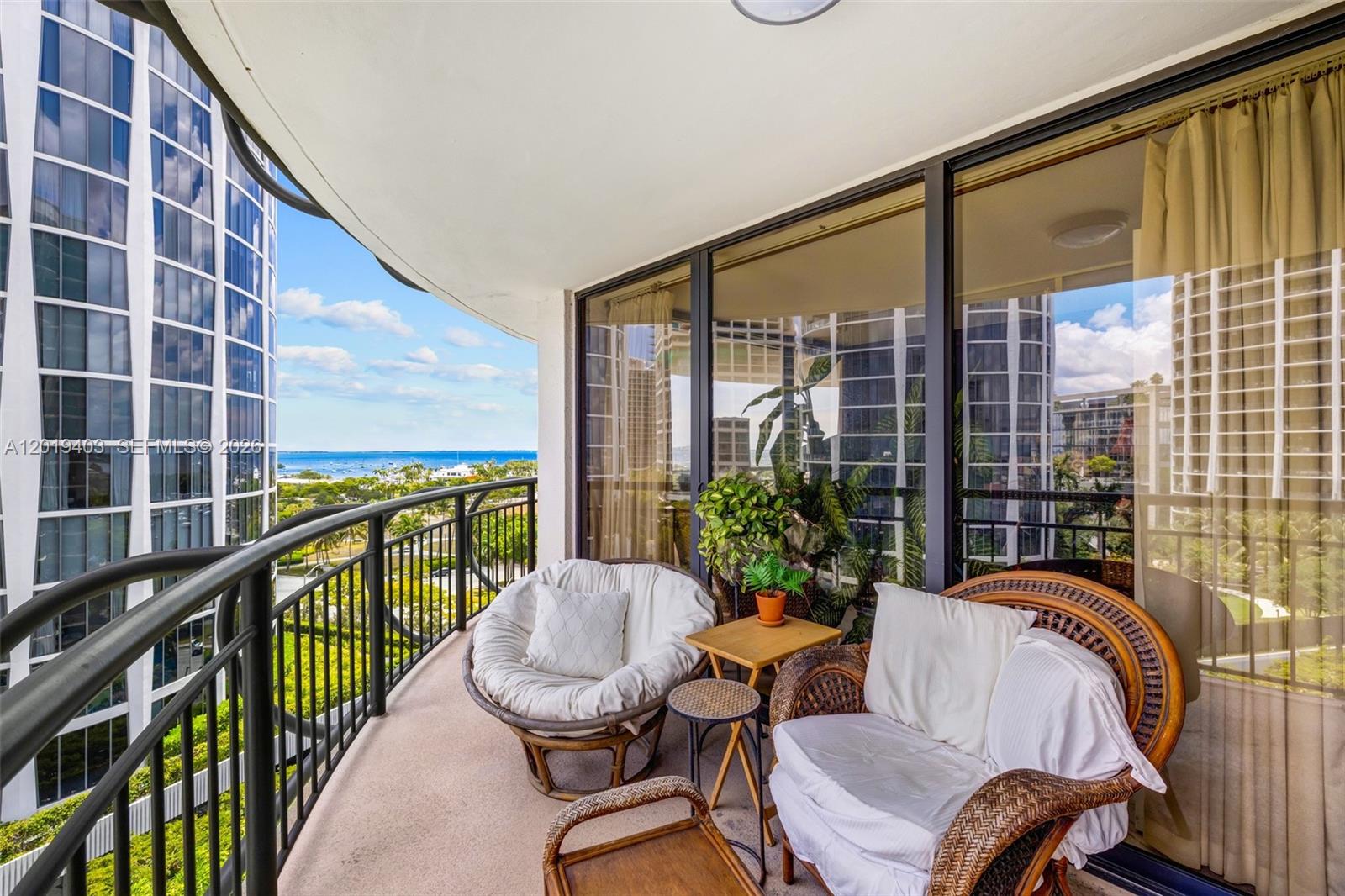2843 S Bayshore Dr #11F Miami, FL 33133