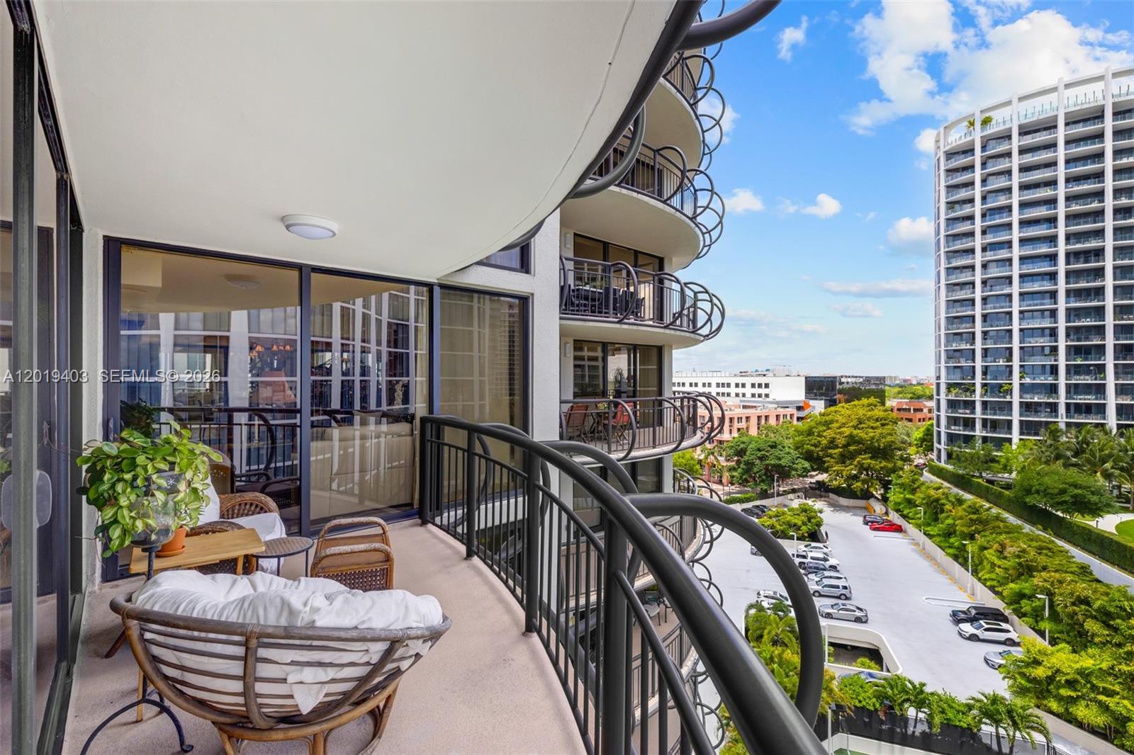 2843 S Bayshore Dr #11F Miami, FL 33133