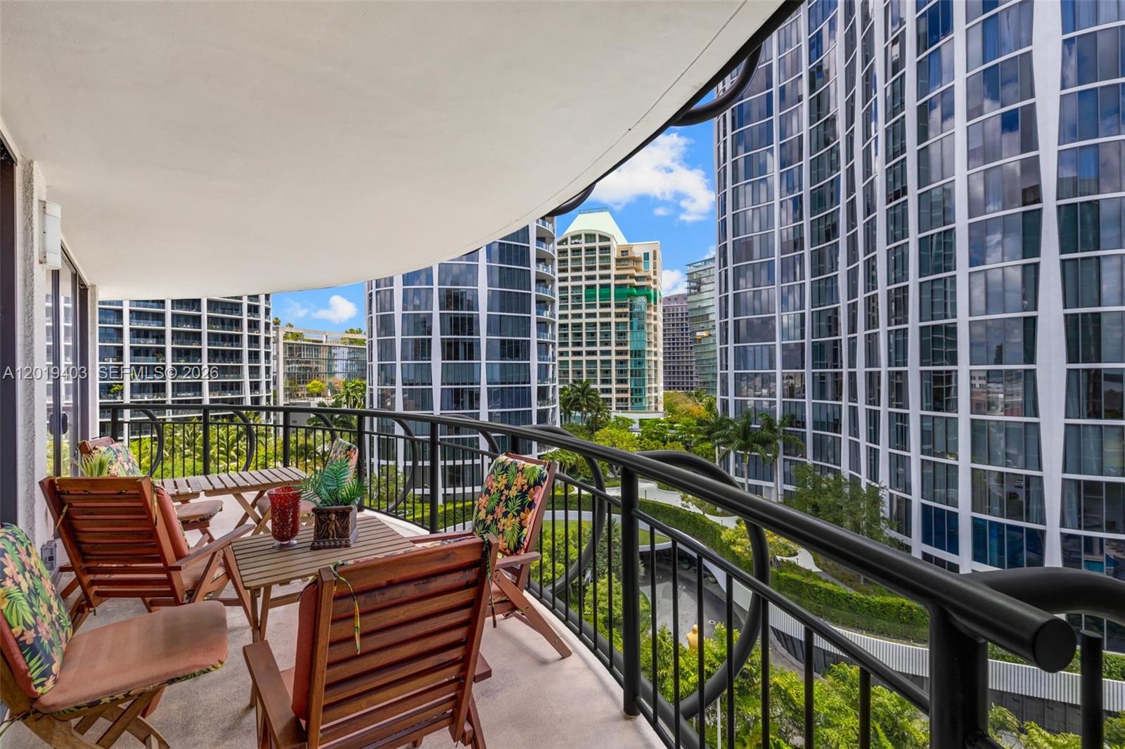 2843 S Bayshore Dr #11F Miami, FL 33133
