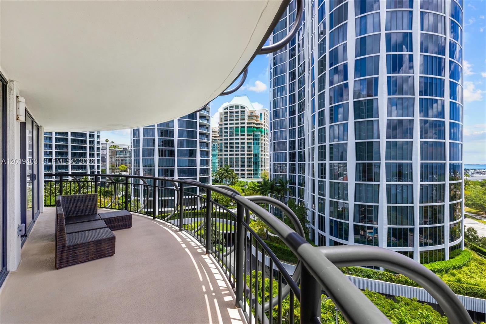 2843 S Bayshore Dr #11F Miami, FL 33133
