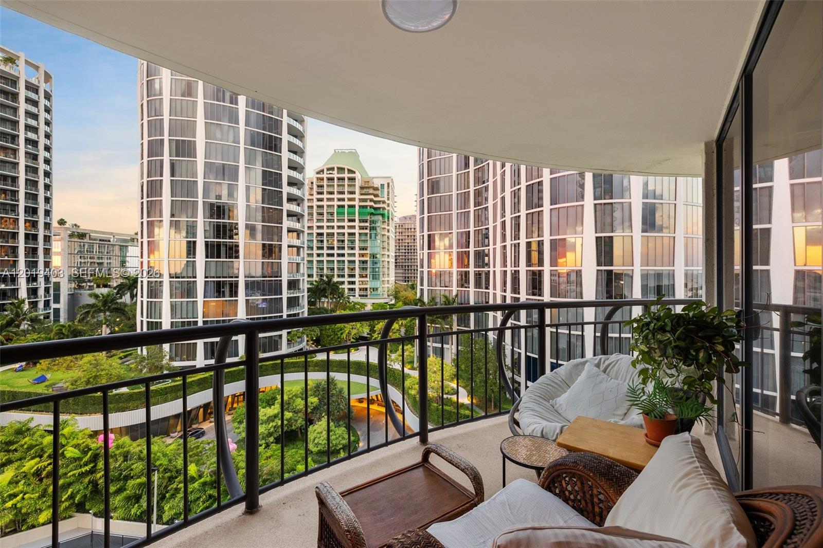 2843 S Bayshore Dr #11F Miami, FL 33133