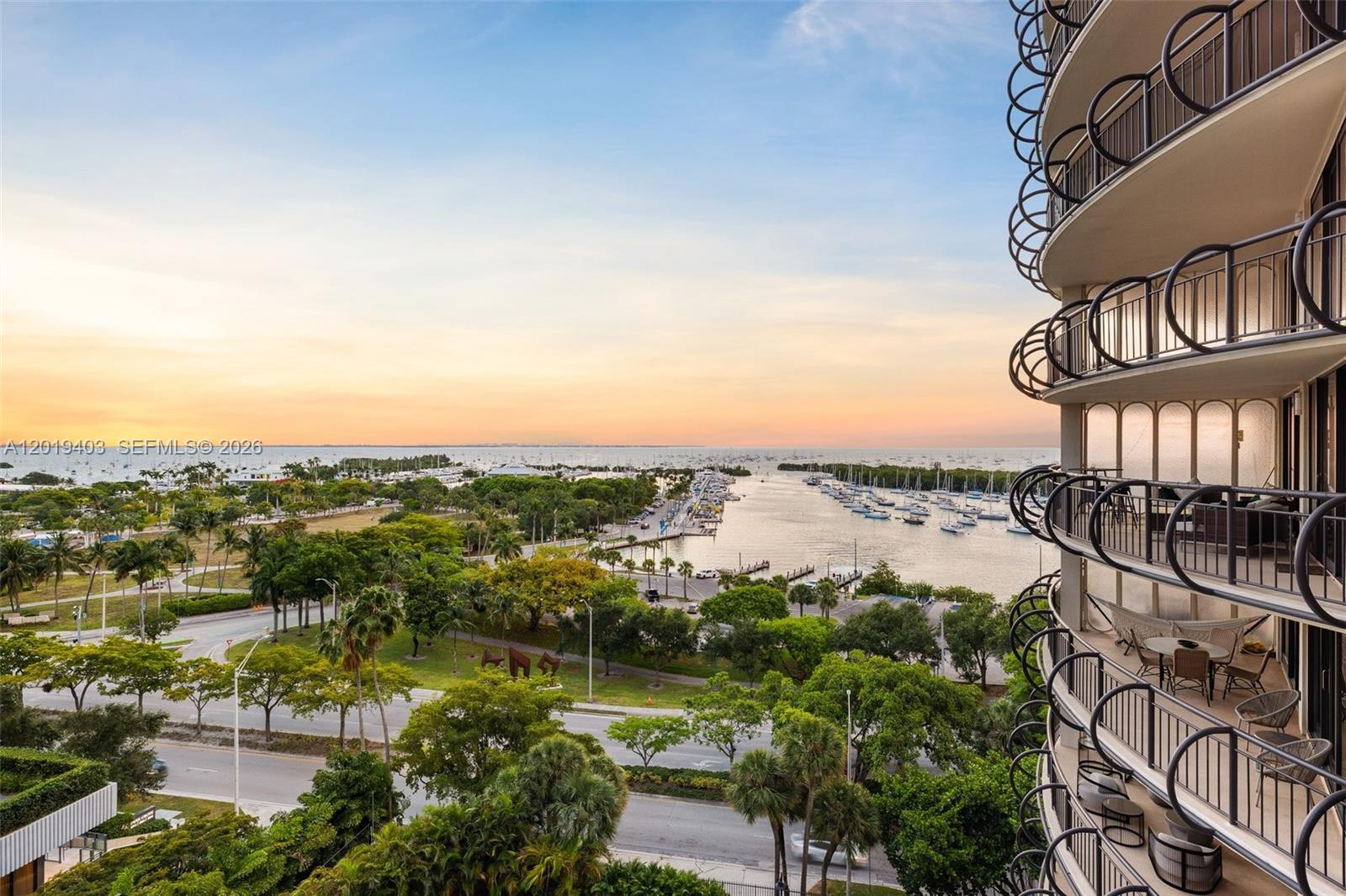 2843 S Bayshore Dr #11F Miami, FL 33133