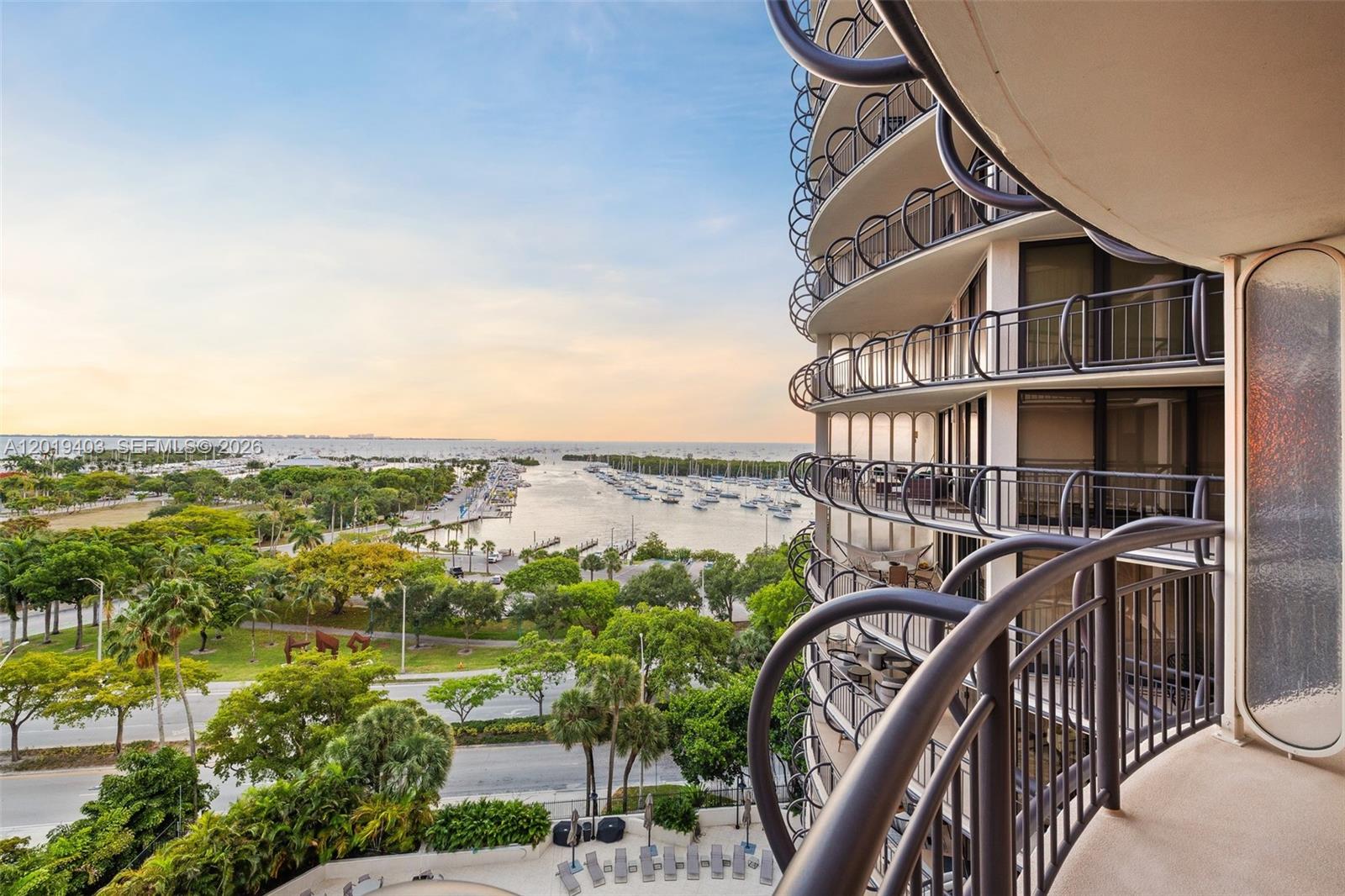 2843 S Bayshore Dr #11F Miami, FL 33133