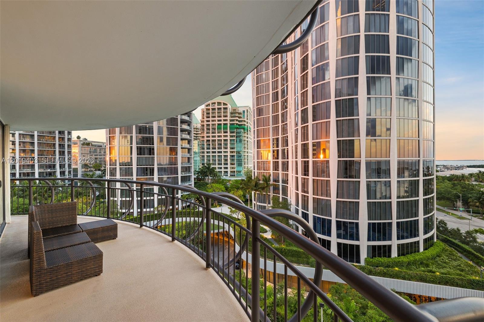 2843 S Bayshore Dr #11F Miami, FL 33133