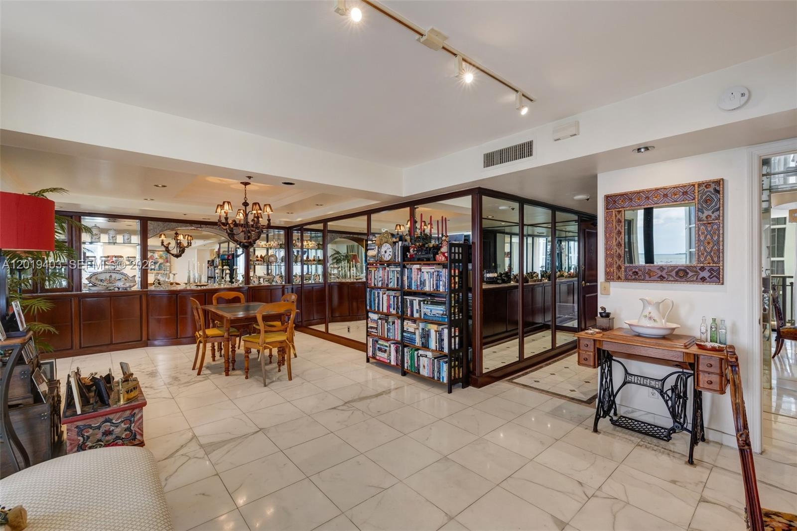2843 S Bayshore Dr #11F Miami, FL 33133