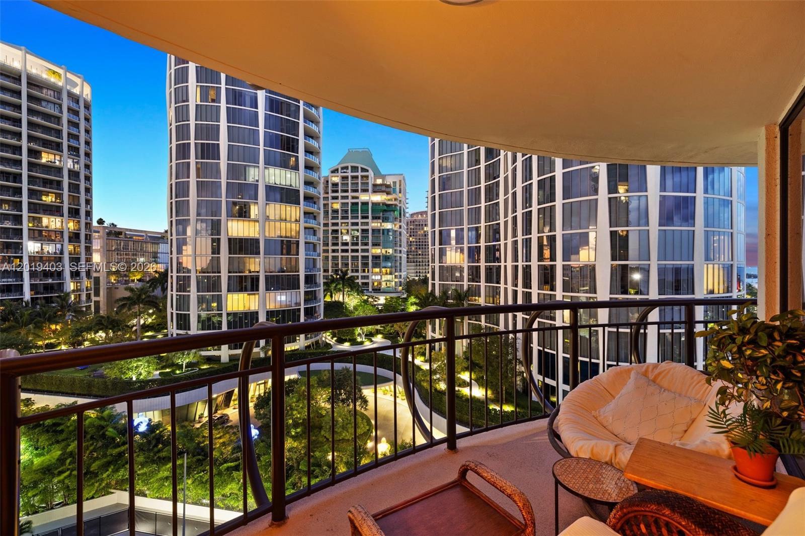 2843 S Bayshore Dr #11F Miami, FL 33133