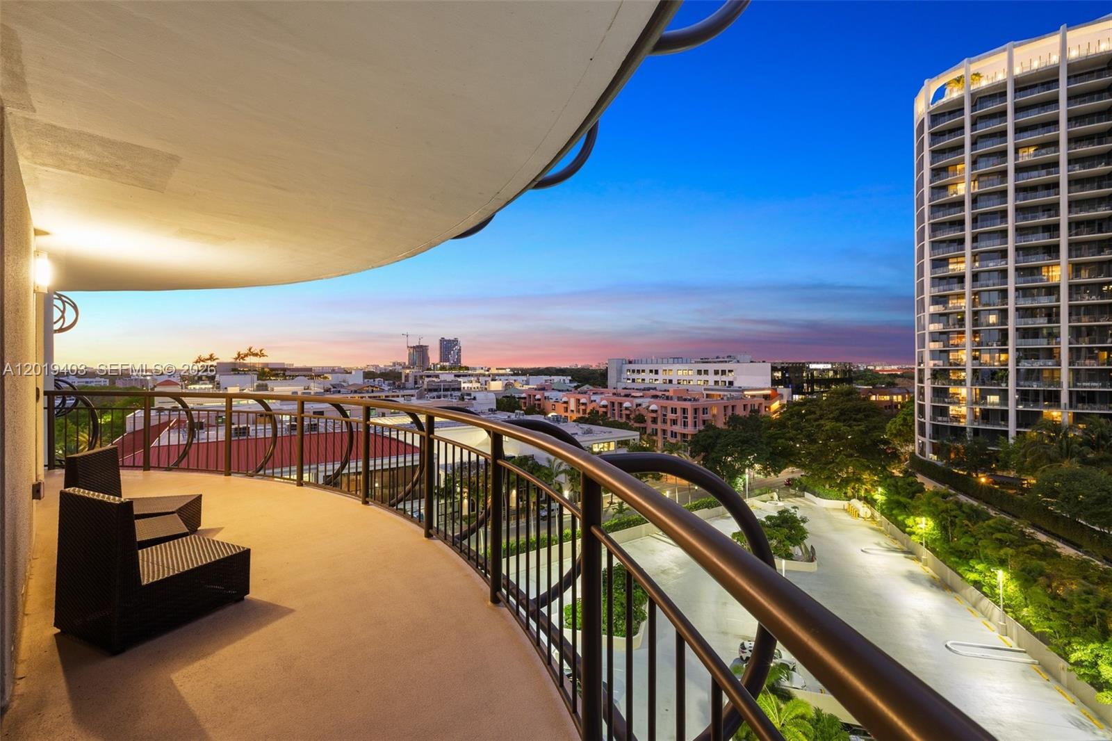 2843 S Bayshore Dr #11F Miami, FL 33133