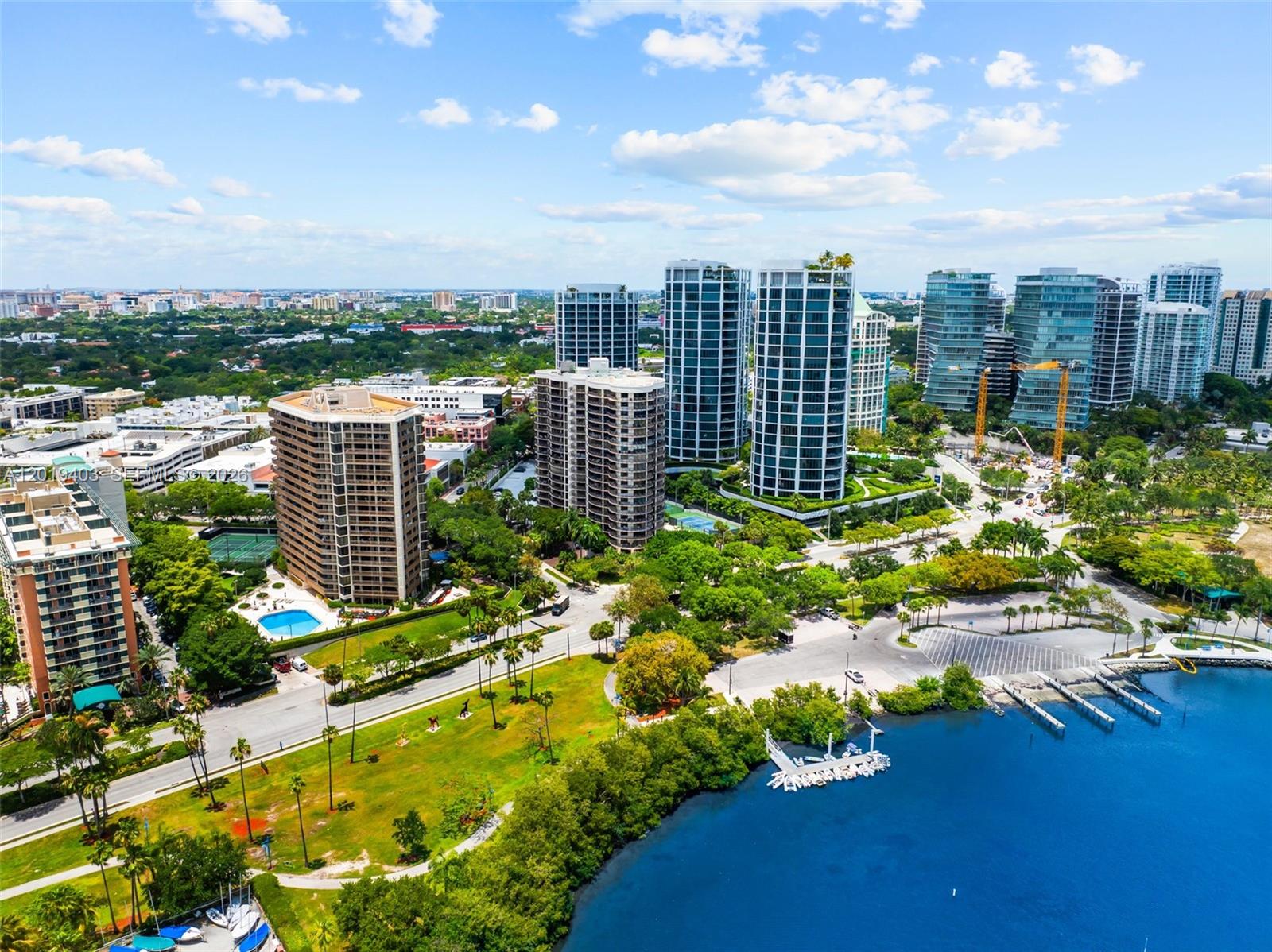 2843 S Bayshore Dr #11F Miami, FL 33133