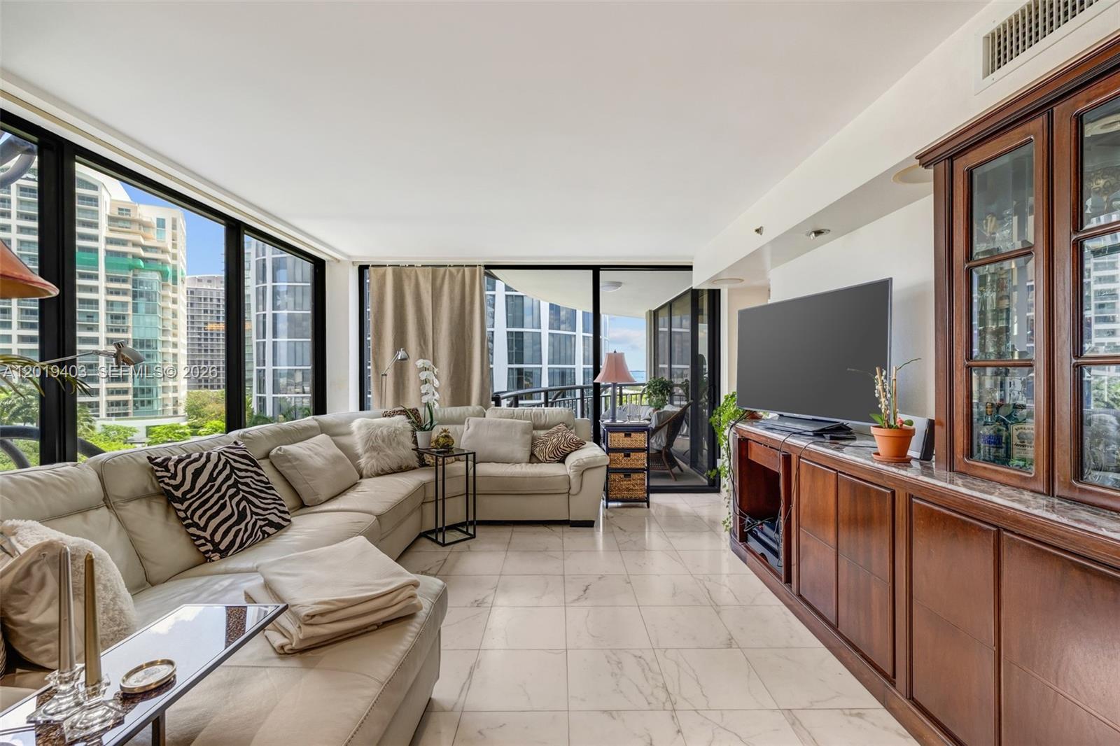 2843 S Bayshore Dr #11F Miami, FL 33133