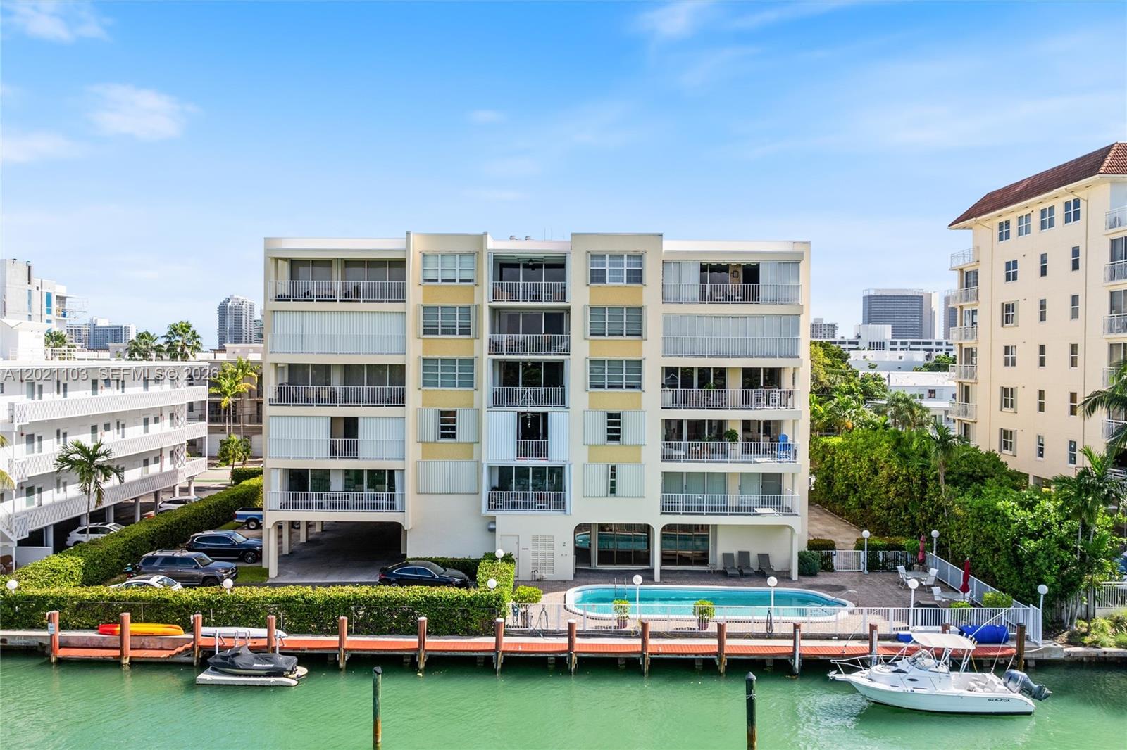 10180 W Bay Hbr Dr #4A Bay Harbor Islands, FL 33154