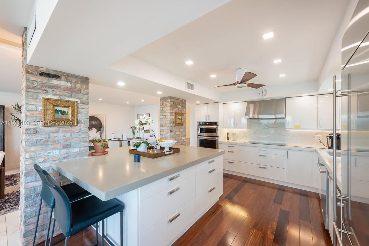 10180 W Bay Hbr Dr #4A Bay Harbor Islands, FL 33154