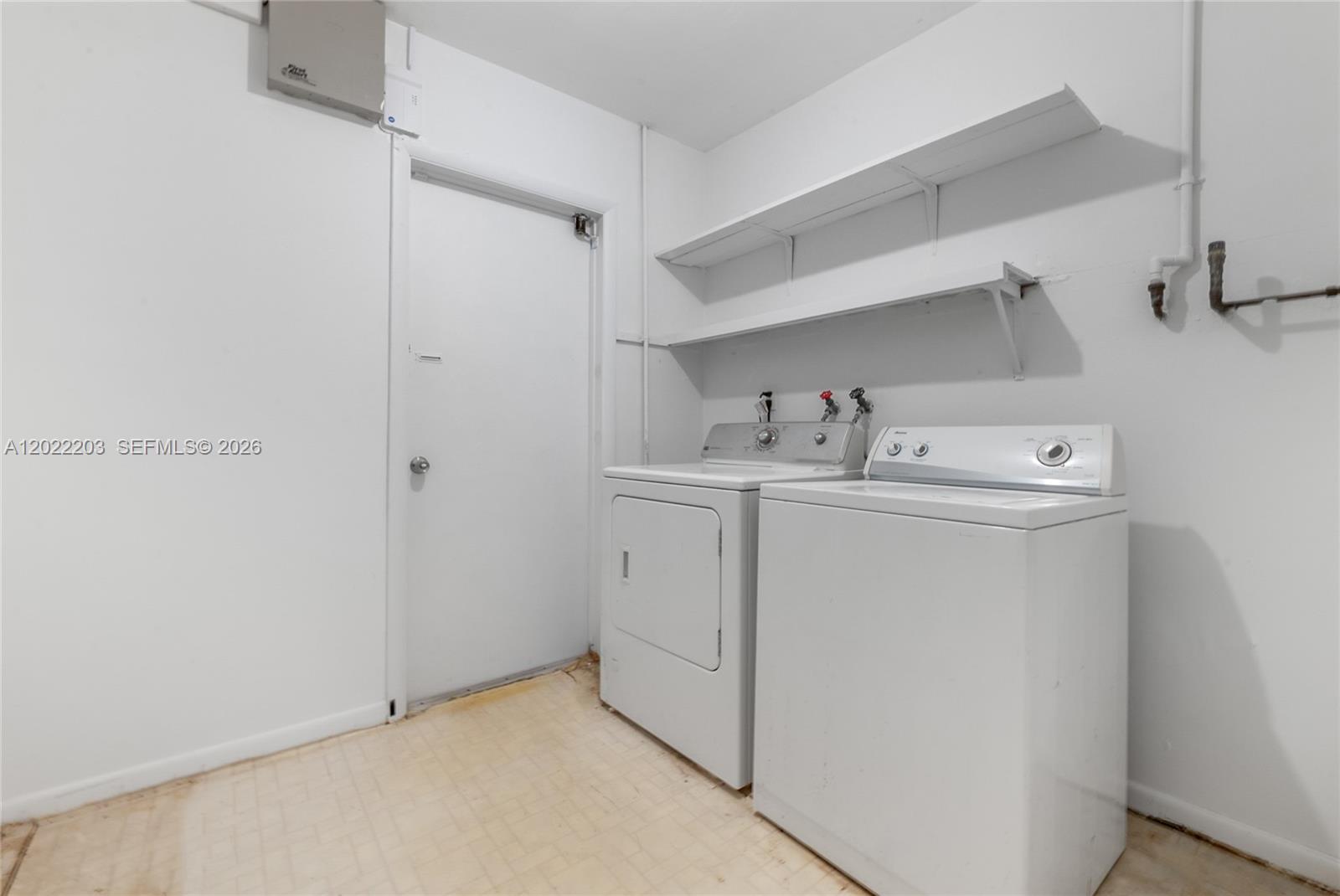 9460 Palmetto Clb Ln E Palmetto Bay, FL 33157