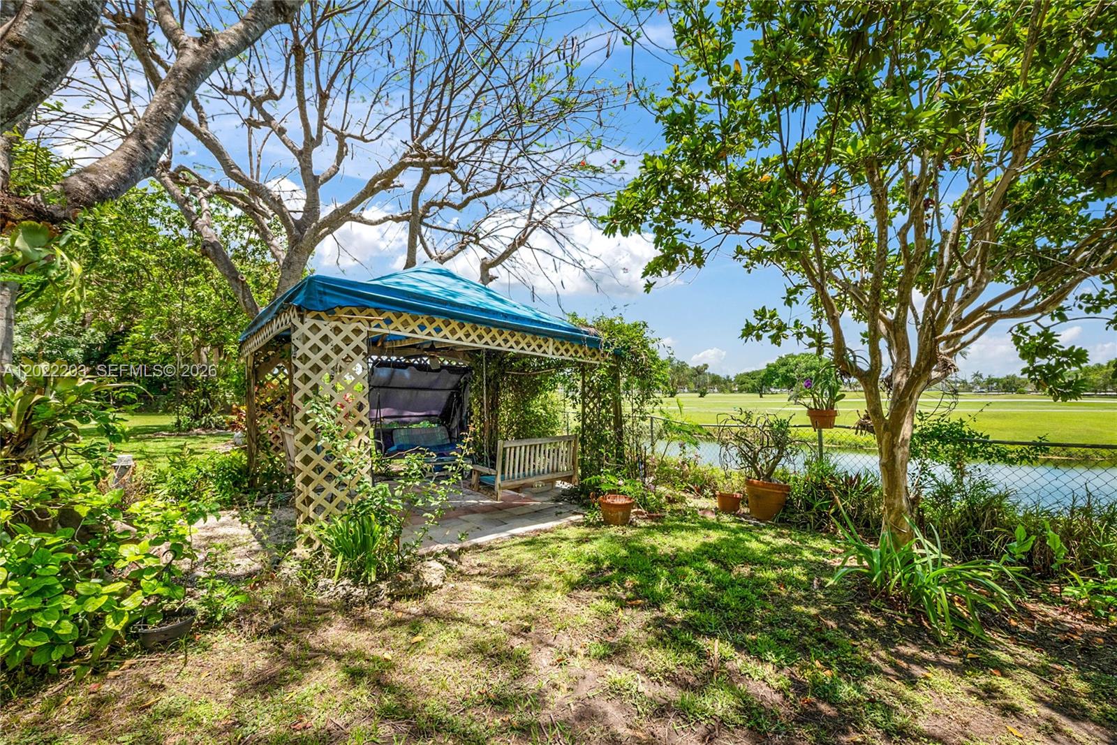 9460 Palmetto Clb Ln E Palmetto Bay, FL 33157