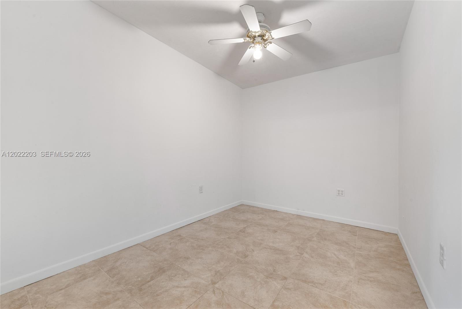 9460 Palmetto Clb Ln E Palmetto Bay, FL 33157