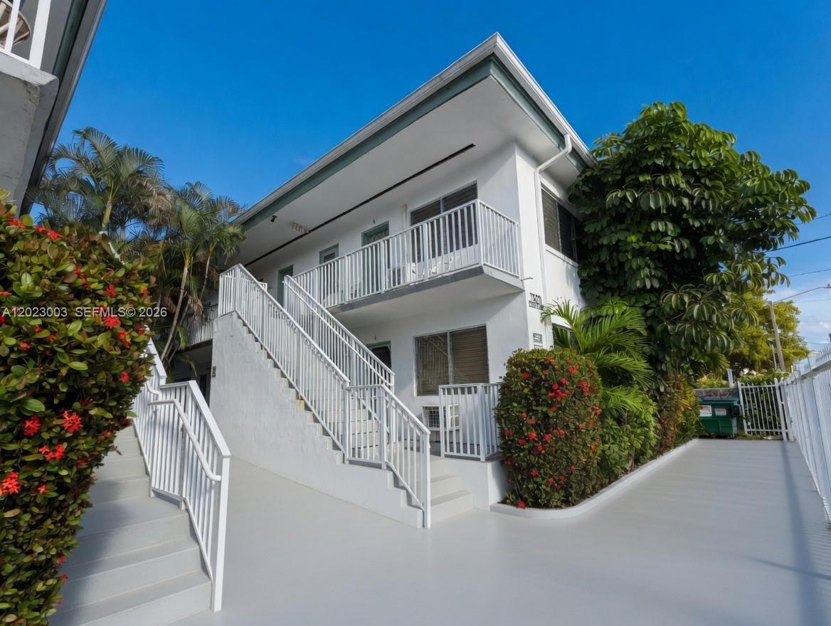 7935 Carlyle Ave #4