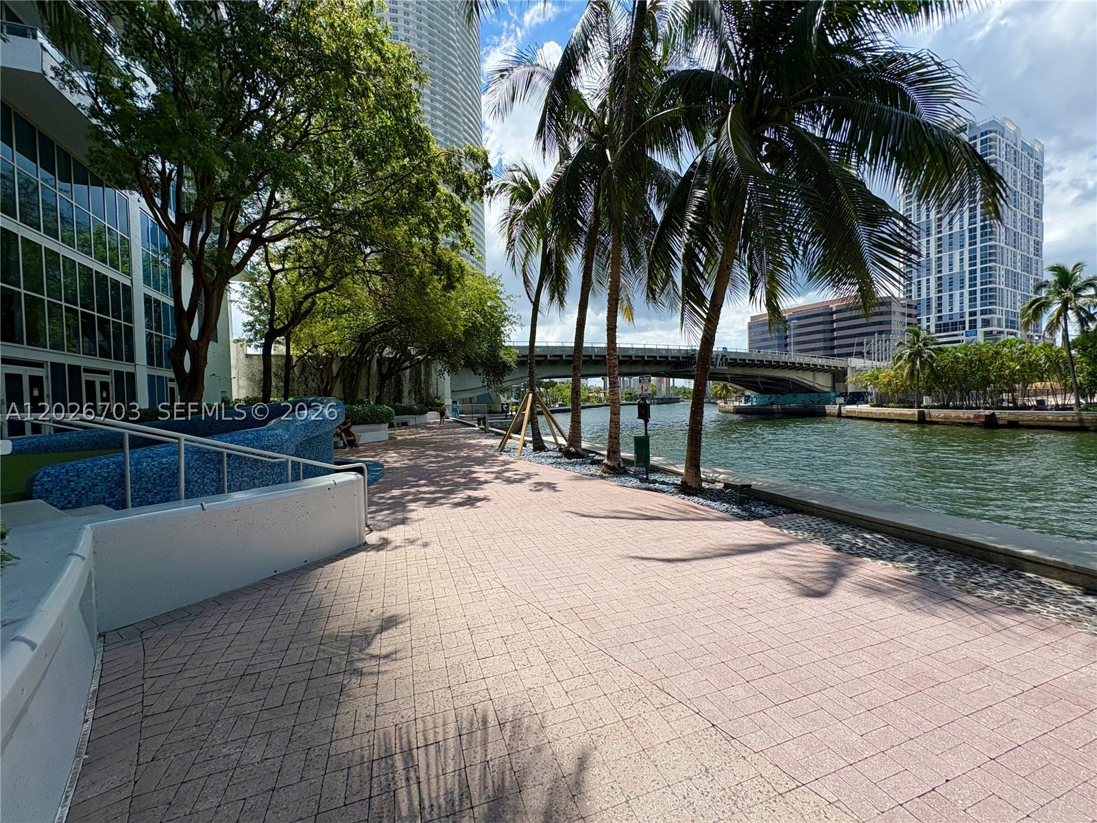 image Latitude on the River34