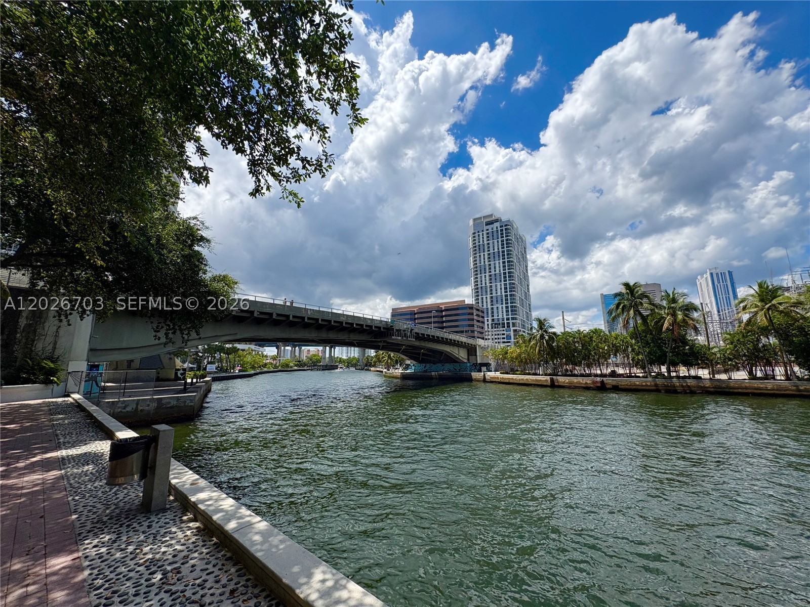 image Latitude on the River36