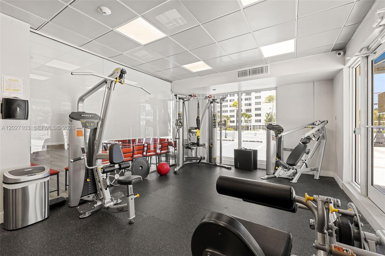 5001 Collins Ave #1E Miami Beach, FL 33140