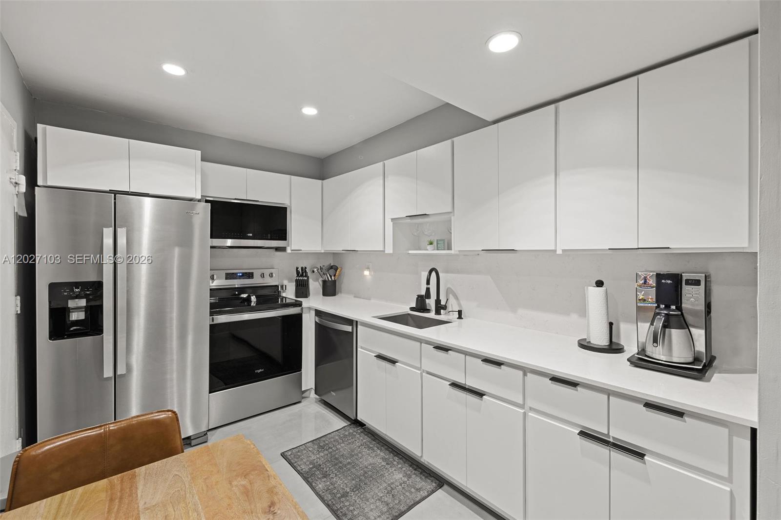 5001 Collins Ave #1E Miami Beach, FL 33140