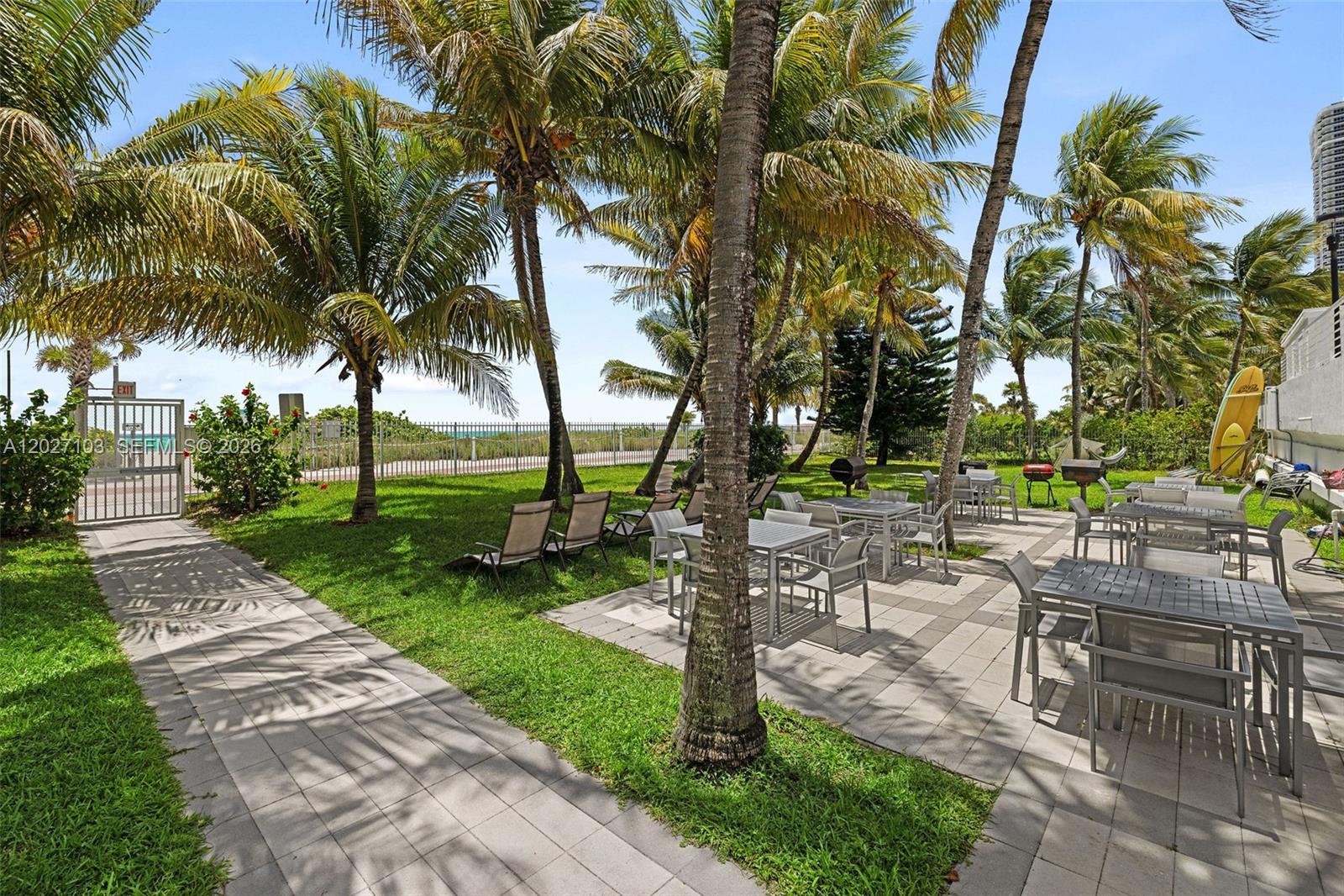 5001 Collins Ave #1E Miami Beach, FL 33140