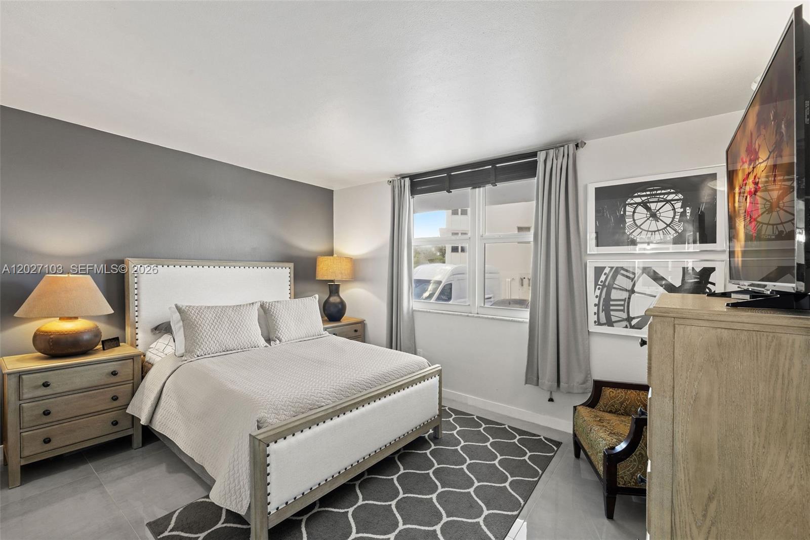 5001 Collins Ave #1E Miami Beach, FL 33140